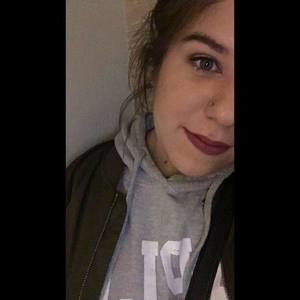 Meet your Posher, Alexis